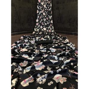 DESIGNER SOFT SILK 4D EFFECT SAREE IMPRIMÉ NUMÉRIQUE AVEC BLOUSE INCOSÉE NOIR - Product Image 1