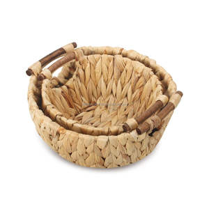 ถาดหวายสานแบบคลาสสิกใหม่พร้อมหูจับไม้ ชุด 3 ชิ้น ประหยัดพื้นที่ เป็นมิตรกับสิ่งแวดล้อม ของตกแต่งห้องครัว จากงานฝีมือเวียดนาม - Product Image 1