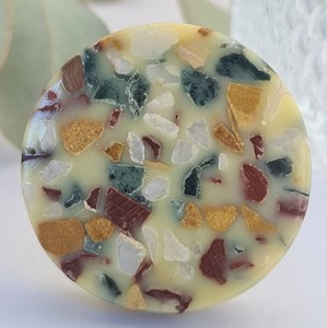 Bouton de meuble rond décoratif en résine époxy terrazzo fait main de luxe, poignée de tiroir moderne, poignée de porte de meuble - Product Image 1