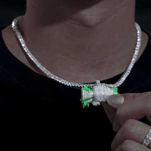 จี้รถรูปทรงหยดน้ำสีเขียว Luxira Jewels ประดับด้วยมอสซาไนต์ เงินแท้ 925 ชุบโรเดียม สไตล์ฮิปฮอป เหมาะสำหรับทุกเพศทุกวัย ใส่ได้ทุกวัน หรือในงานปาร์ตี้ พร้อมใบรับรอง - Product Image 2
