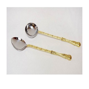 Hoyt vend un ensemble de couverts avec des poignées en forme de feuille, un excellent cadeau pour les mariages, les fêtes de déménagement ou les occasions spéciales. - Product Image 5