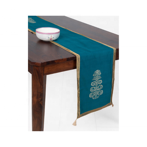 Chemin de table moderne de 72 pouces certifié GOTS 100% coton brodé durable bleu royal tissu de designer floral artisanal - Product Image 3