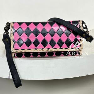 Nouvel arrivage de mini-sac à bandoulière en cuir à carreaux usiné à la main pour femmes portefeuille long de luxe personnalisé sac à main bracelet - Product Image 1