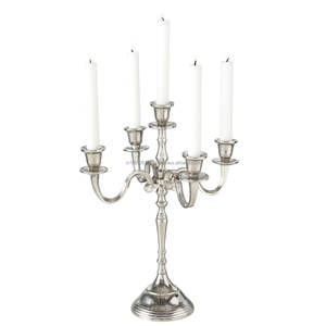 Elegante soporte de candelabros de metal dorado de diseño ideal para la decoración del escenario de la boda y el arreglo de velas de la cena romántica - Product Image 5