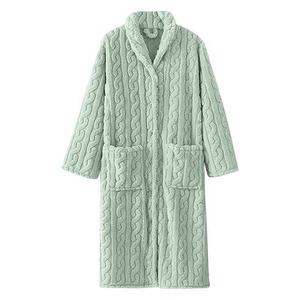 Bata de mujer de forro polar suave de longitud completa con cuello vuelto y mangas largas, ropa de invierno acogedora, diseño de punto de color liso - Product Image 2