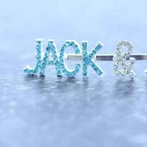 Barrette à cheveux en strass Jack and Jill, barrette à lettres en cristal, accessoire de cheveux scintillant et tendance pour femmes et filles, cadeau - Product Image 5