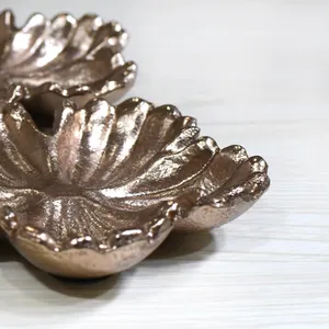 Juego de Platos Decorativos de Cerámica con Forma de Flor, Ecológicos, con Diseño Artesanal Vintage de Estilo Americano para Decoración de Mesa - Product Image 3