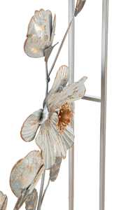 Panneau mural en métal floral blanc vintage, œuvre d'art botanique encadrée avec des accents dorés pour un intérieur élégant - Product Image 6