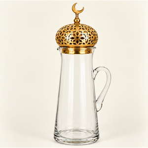 Jarra de Agua de Vidrio de Lujo Estilo Medio Oriente con Tapa Dorada en Forma de Cúpula, Elegante Decoración de Mesa para Ramadán, Jarra para Jugo con Adorno de Luna Creciente - Product Image 1