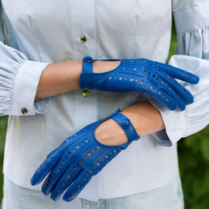 Guantes de Conducción de Cuero Azul Eléctrico Retro para Hombre |   Diseño Perforado Vintage |   Guantes de Carreras Premium de Piel de Cabra/Oveja Suave - Product Image 5