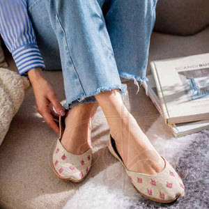 Diseño Único, Tendencia de Moda, Khussa para Mujer con Estampado Antideslizante, Ligero y Personalizable, Suministro Directo de Fábrica - Product Image 3