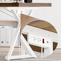 Bureau d'ordinateur en bois rustique avec prises électriques, structure métallique robuste en forme de X, grand bureau pour le bureau à domicile et les jeux