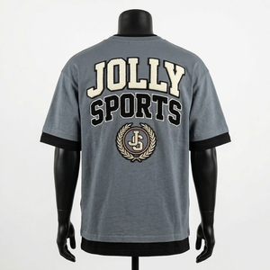 เสื้อยืดคอตตอนคุณภาพสูง 220 GSM สีเทา สำหรับผู้ชาย ดีไซน์ลายปักแบบสองชั้น แขนเสื้อสองชั้น - Product Image 2