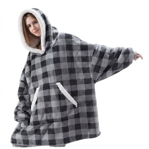 Couverture à capuche d'hiver écologique pour femmes et enfants, pull en polaire surdimensionné – Cadeau d'anniversaire pour maman - Product Image 5