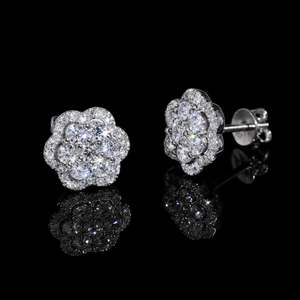 Pendientes de tuerca de moissanita con diseño de flor S925, chapados en oro de 14K, con engaste de garra tipo racimo, joyería para la oreja, para regalo de boda o fiesta - Product Image 4