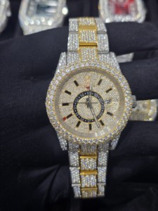 Reloj de Lujo con Diamantes Moissanite, Cristal de Zafiro y Acero Inoxidable, Dos Tonos Oro y Plata, Mecánico Automático, Estilo Hip Hop - Product Image 2