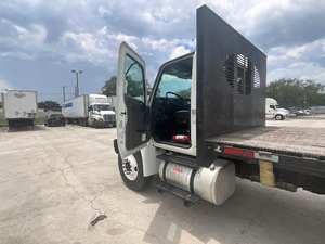 Tracteur routier poids lourd haute puissance 6x4 avec cabine couchette diesel pour opérations en flotte et transport de marchandises en vrac - Product Image 3