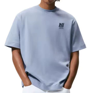 T-shirt pour homme élégant et surdimensionné offrant un confort quotidien et un look décontracté contemporain - Product Image 1