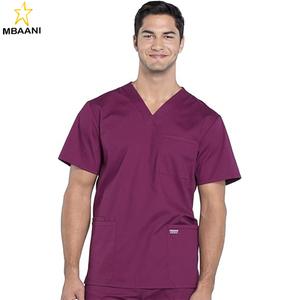Ensemble de blouses médicales pour hommes, comprenant une blouse médicale à col en V avec 4 poches et un pantalon cargo à coupe fuselée avec 5 poches et ouverture frontale. - Product Image 2
