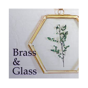 Cadre photo hexagonal en laiton et verre, finition dorée, à suspendre, pour la maison ou le bureau, cadre décoratif mural, best-seller, prix raisonnables - Product Image 6