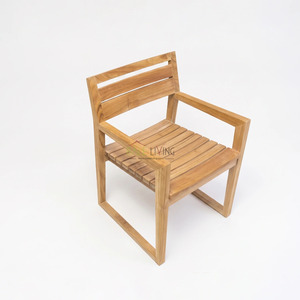 Chaise de salle à manger moderne en teck Etna avec accoudoirs, design minimaliste, stable et durable pour appartement et mobilier de maison - Product Image 1