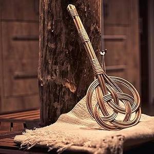 Brosse à matelas en rotin écologique artisanale vintage pour le nettoyage des tapis, disponible en stock - Product Image 3