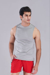 เสื้อกล้ามออกกำลังกายผู้ชายไซส์ใหญ่ แห้งเร็ว ยืดหยุ่นสูง ผ้าฝ้าย 100% ด้านหน้า ออกแบบได้ตามต้องการ เหมาะสำหรับฟิตเนส ยิม ใส่ลำลอง ฤดูร้อน สีพื้น - Product Image 4