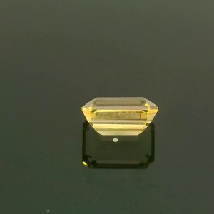 พลอยโทแพซบราซิลธรรมชาติทรงแปดเหลี่ยมสีเหลืองเม็ดเดี่ยว Cloud19Gemstones ผู้จัดจำหน่ายขายส่ง - Product Image 2