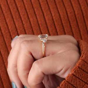 Bague en or massif 14 carats avec grappe de diamants taille émeraude cultivés en laboratoire en forme de branche d'arbre pour femme, cadeau de fiançailles ou de fête pour partenaires - Product Image 5