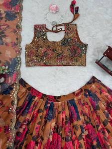 ออกแบบพิเศษ Partywear งานแต่งงานคอลเลกชัน Lehenga Choli นาวรตรีสไตล์บอลลีวูด Lehenga Choli สําหรับสตรีอินเดียขายส่ง - Product Image 5
