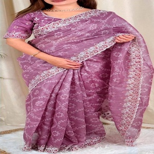 Nouvelle collection de saris en satin de coton avec imprimé Bandhej et bordure brodée au fil, tissée avec des fils Zari, fournisseur indien - Product Image 1