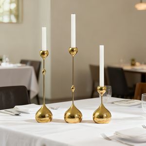 Ensemble de bougeoirs coniques en métal doré de luxe, support de bougies décoratif moderne, élégant centre de table pour mariage, décoration de salle à manger - Product Image 1