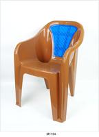Chaise de salle à manger Anax moderne en plastique empilable et légère pour restaurants et cafés