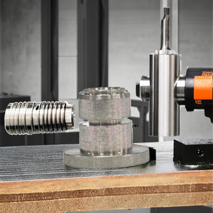 Pièces usinées sur mesure DFK OEM/ODM, acier inoxydable, aluminium, services de fraisage et de tournage CNC pour applications médicales et mécaniques - Product Image 1