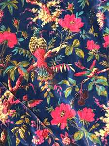 Tela de tapicería de terciopelo de algodón de lujo, tela de terciopelo de algodón estampada a mano con diseño de pájaros, tela azul para tapicería. - Product Image 1