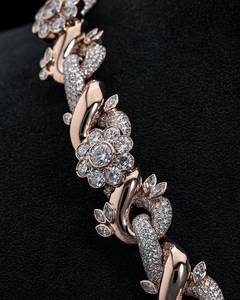 Collar de Cadena Cubana Floral en Oro Rosa con Diamantes Cultivados en Laboratorio, Corte Baguette, Joyería Unisex, Regalo Personalizado - Product Image 4