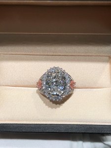Anillo de Oro Blanco de 10K con Diseño Floral y Diamantes CVD de Corte Ovalado de 3.00CT para Mujer, Ideal para Compromisos, Bodas y Fiestas - Product Image 3