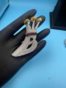 Pendentif Lettre Couronne Personnalisée Grand Initiale B Sertie de Pierres Colorées pour Unisexe - Product Image 3