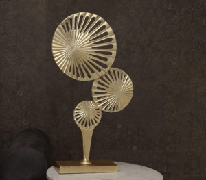 Gold Minimal Brass <b>Table</b> Centerpiece With Wooden Base Elegant Modern Decor Perfect For Dining And <b>Coffee</b> <b>Table</b> <b>Display</b> - Product Image 3