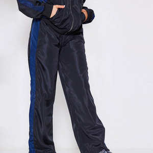 Conjunto Deportivo de Alta Calidad para Mujer, Chaqueta Cortavientos y Pantalones de Nylon, con Logotipo Personalizado, para Gimnasio, Fitness y Deportes - Product Image 2