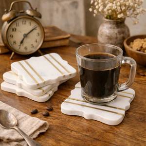 Ensemble de dessous-de-verre carrés en marbre avec bande dorée, tapis modernes en pierre antidérapants pour table - Product Image 2