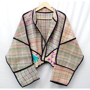 Veste en coton matelassée à col en V de style bohème, faite à la main, de qualité supérieure, écologique, vintage, Kantha, manches longues, hiver, automne, printemps - Product Image 1