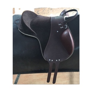 Silla de Montar Inglesa de Cuero de Caballo Personalizada de Alto Rendimiento, Diseño Ergonómico, Espuma Viscoelástica, Máximo Confort, Marca REAL, Uso en Exteriores - Product Image 1