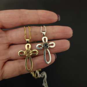 Colgante BOJ RCJ 014 Victoriano Personalizado Rosacruz Hecho a Mano en Plata de Ley, Cruz de la Rosa, Símbolo Alquímico, Precio Bajo en Oferta - Product Image 1