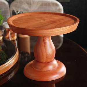 Support à gâteau vintage en bois avec plateau rond décoratif pour la présentation de desserts, idéal pour la pâtisserie à domicile, la restauration et les événements hôteliers - Product Image 2