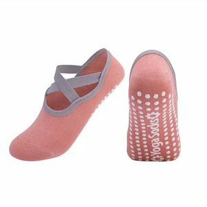 Chaussettes de sport antidérapantes en coton extensible respirant et confortable pour yoga, pilates et fitness, idéales pour l'entraînement en intérieur - Product Image 5