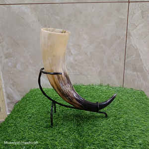 Corne à boire de la meilleure qualité avec support en fer Corne à boire Viking avec support en métal de corne à boire Utilisation d'hôtel à domicile de mariage - Product Image 3