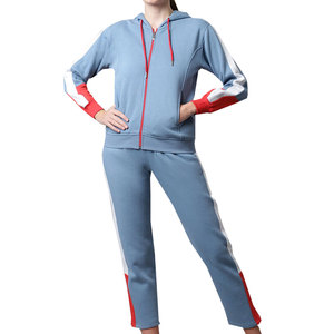 Trajes Deportivos para Mujer, Estilo 2026, Logotipo Personalizado, Hechos en Pakistán, Buena Calidad - Product Image 1