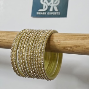 Juego de Brazaletes de Cristal Dorado con Perlas, 12 Piezas, Hechos a Mano, Joyería Tradicional India para Bodas y Fiestas - Product Image 2