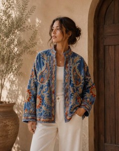 Veste brodée Suzani bleu roi pour femme, faite à la main, style bohème, motif floral, veste vintage ouzbèque, veste ethnique de luxe pour festival - Product Image 1